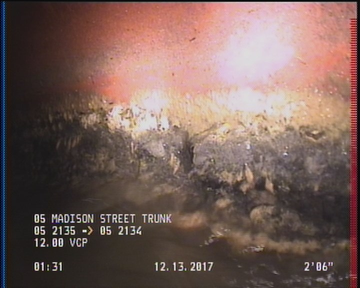 Deposits Attached Grease, 5 %of cross sectional area, from 04 to 08 o'clock, , within 8 inches of joint: YES, Start