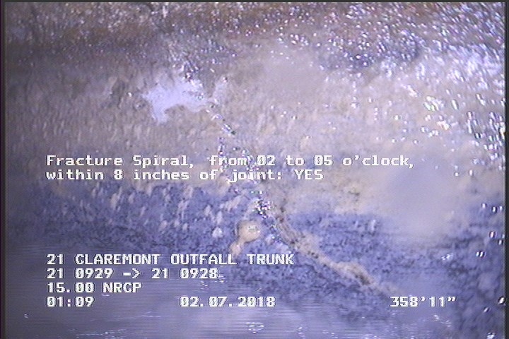 Fracture Spiral, from 02 to 05 o'clock, within 8 inches of joint: YES