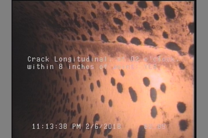 Crack Longitudinal, at 02 o'clock, within 8 inches of joint: YES