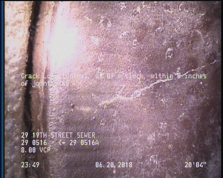 Crack Longitudinal, at 09 o'clock, within 8 inches of joint: YES