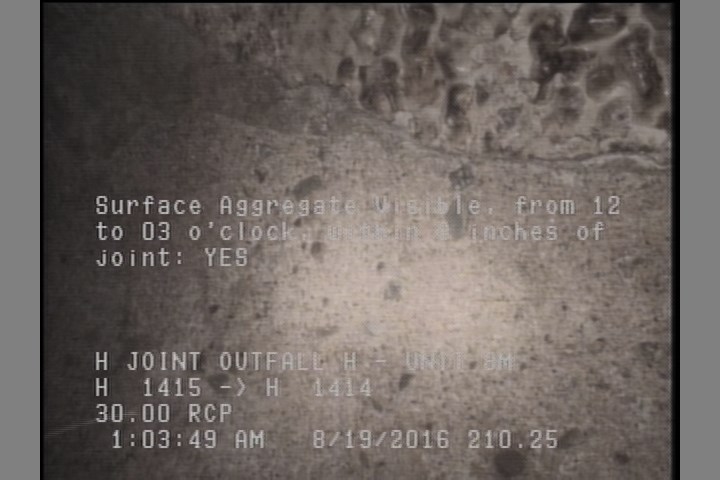 Surface Aggregate Visible, from 12 to 03 o'clock, within 8 inches of joint: YES