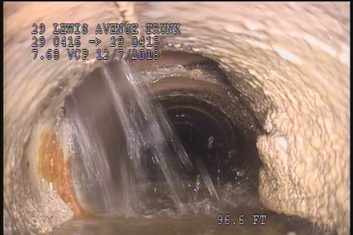 Deposits Attached Grease, 05 %of cross sectional area, from 02 to 05 o'clock, , within 8 inches of joint: NO