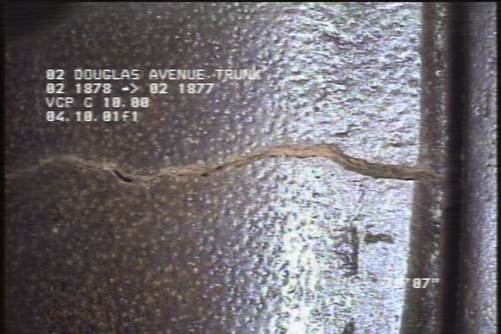 Fracture Multiple, from 11 to 01 o'clock, within 8 inches of joint: YES