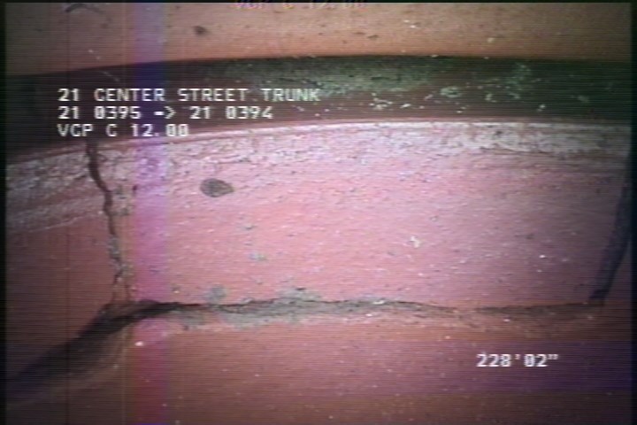 Broken, from 07 to 10 o'clock, within 8 inches of joint: YES - SLIGHT INDENTED