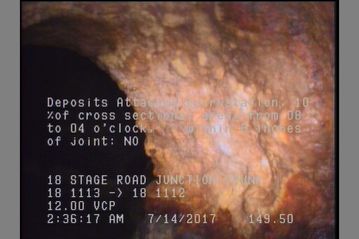 Deposits Attached Encrustation, 10 %of cross sectional area, from 08 to 04 o'clock, , within 8 inches of joint: NO
