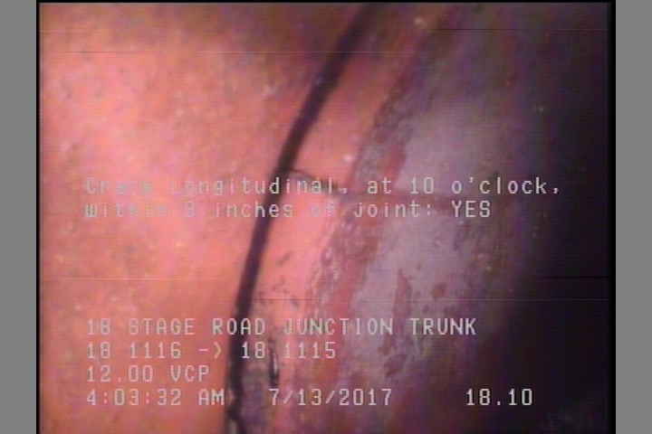 Crack Longitudinal, at 10 o'clock, within 8 inches of joint: YES