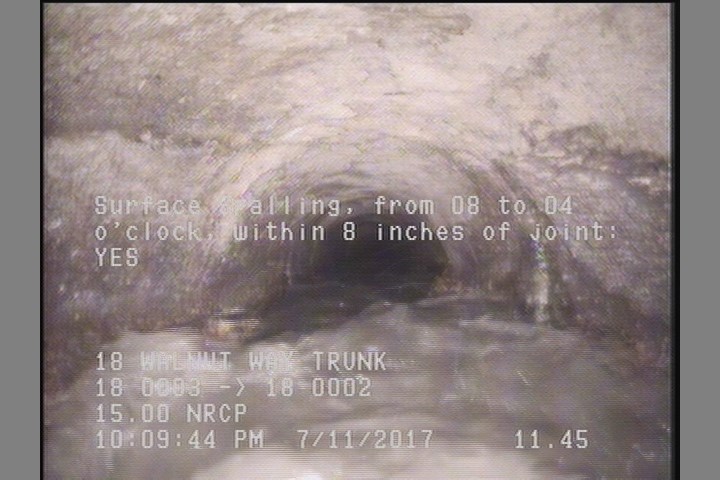 Surface Spalling, from 08 to 04 o'clock, within 8 inches of joint: YES