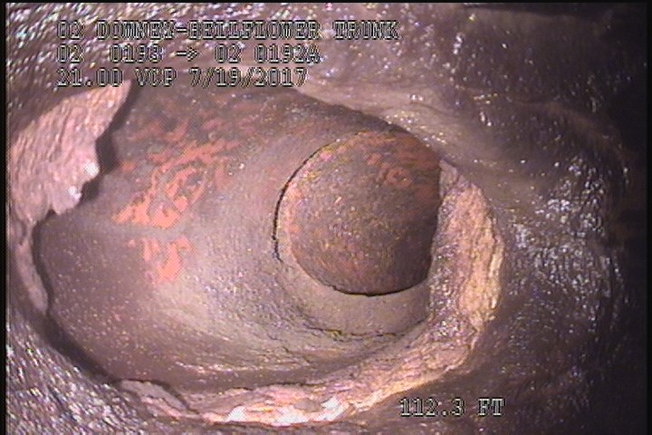 Tap Break-In, at 02 o'clock, -, within 8 inches of joint: YES, 4"