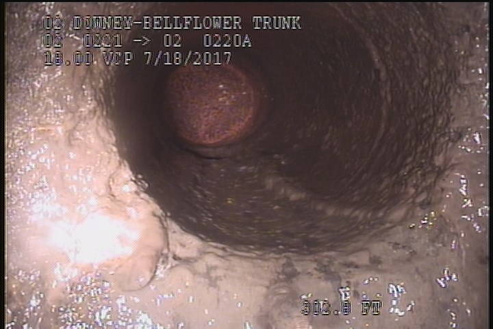Tap Factory Made Active, at 11 o'clock, -, within 8 inches of joint: YES, 4" - Active