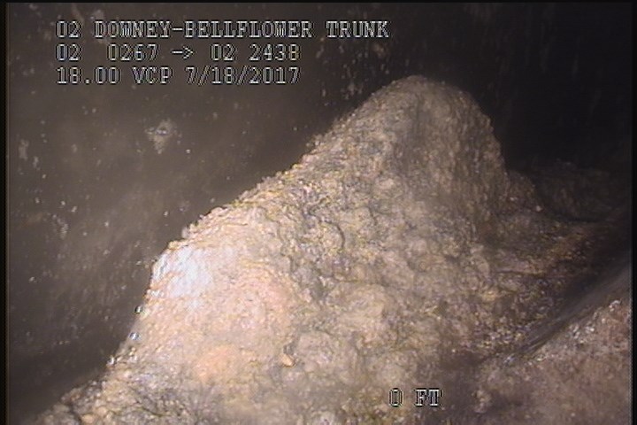 Deposits Attached Grease, 25 %of cross sectional area, at 03 o'clock, , within 8 inches of joint: NO