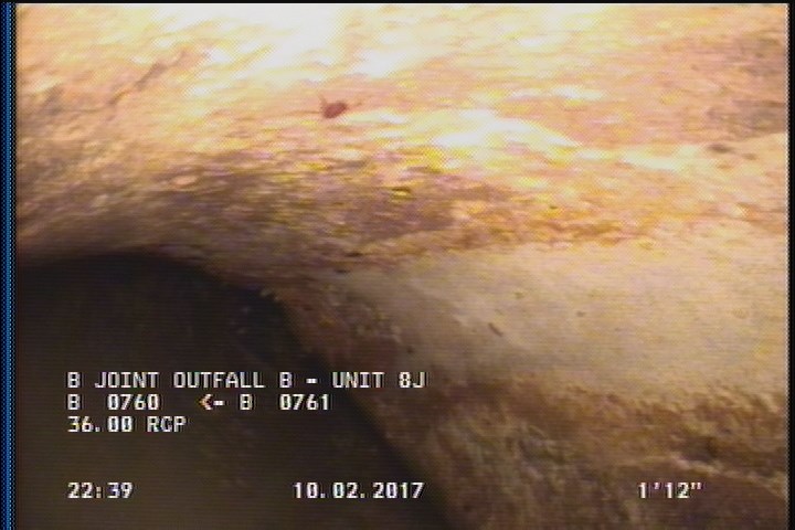 Surface Aggregate Visible, from 07 to 05 o'clock, within 8 inches of joint: YES
