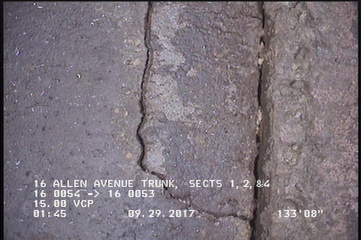 Crack Spiral, from 10 to 02 o'clock, within 8 inches of joint: YES