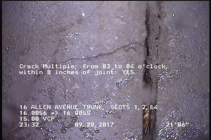 Crack Multiple, from 03 to 04 o'clock, within 8 inches of joint: YES