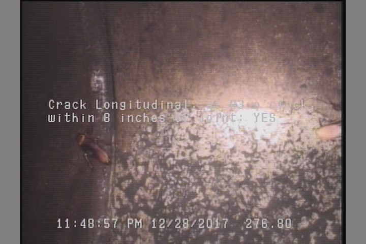 Crack Longitudinal, at 03 o'clock, within 8 inches of joint: YES