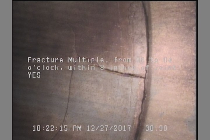 Fracture Multiple, from 08 to 04 o'clock, within 8 inches of joint: YES