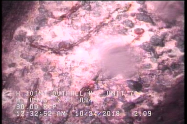Surface Aggregate Projecting, from 08 to 04 o'clock, within 8 inches of joint: YES