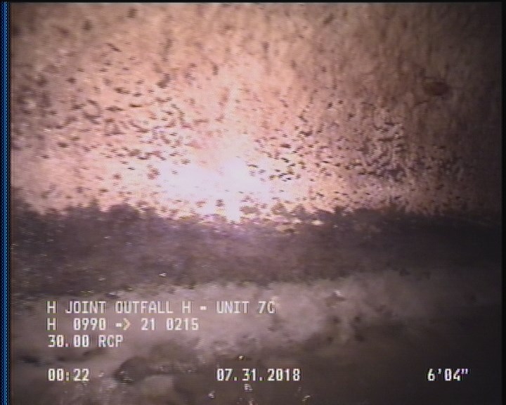 Deposits Attached Grease, 5 %of cross sectional area, from 04 to 08 o'clock, , within 8 inches of joint: YES, Start