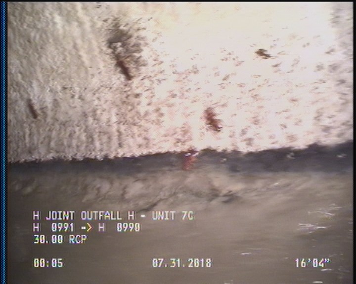 Deposits Attached Grease, 5 %of cross sectional area, from 04 to 08 o'clock, , within 8 inches of joint: YES, Start