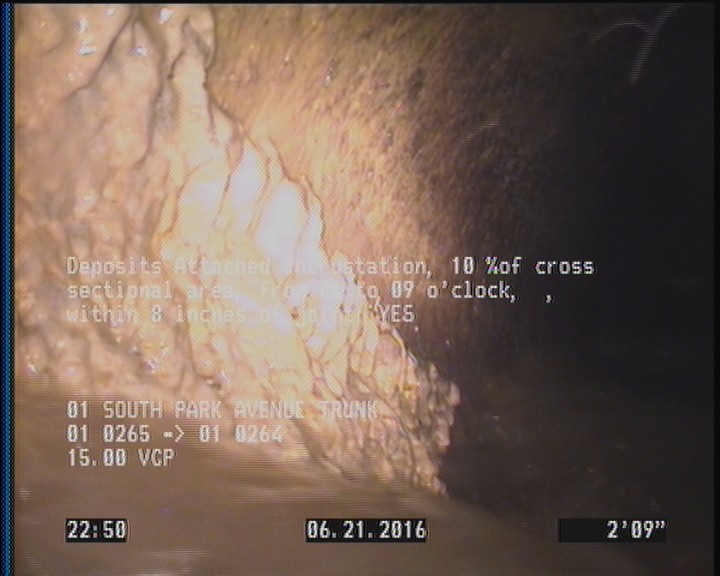 Deposits Attached Encrustation, 10 %of cross sectional area, from 06 to 09 o'clock, , within 8 inches of joint: YES