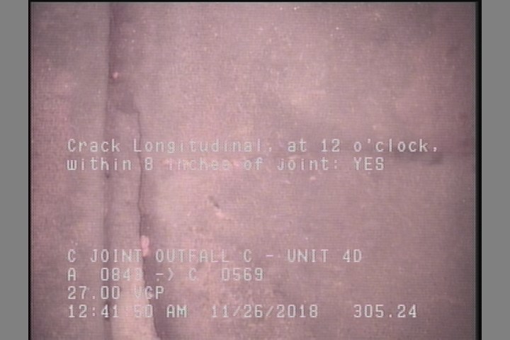 Crack Longitudinal, at 12 o'clock, within 8 inches of joint: YES