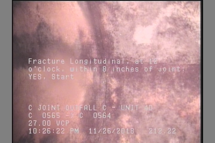 Fracture Longitudinal, at 12 o'clock, within 8 inches of joint: YES, Start