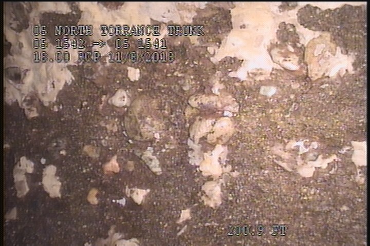 Surface Aggregate Projecting, from 08 to 04 o'clock, within 8 inches of joint: YES, Start