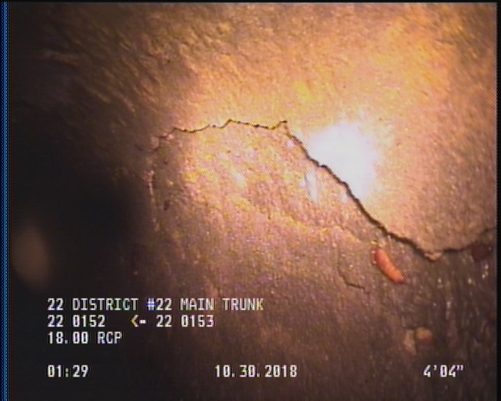 Surface Spalling, from 08 to 04 o'clock, within 8 inches of joint: YES, Start