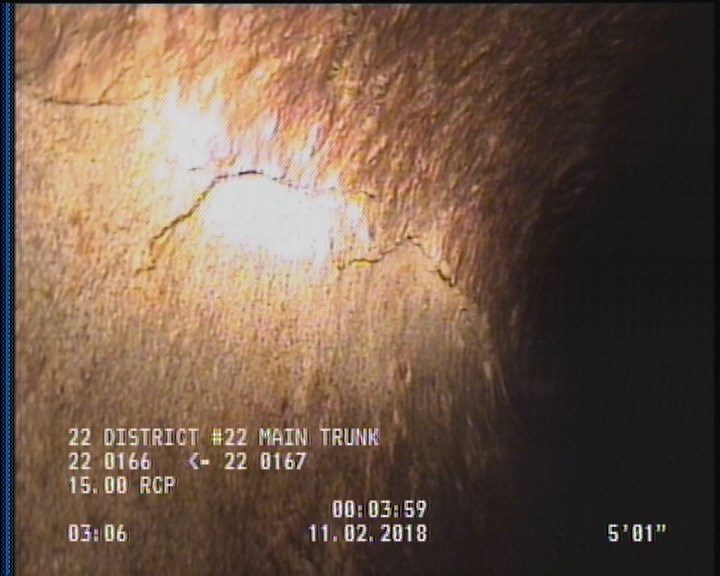 Surface Spalling, from 09 to 03 o'clock, within 8 inches of joint: YES, Start