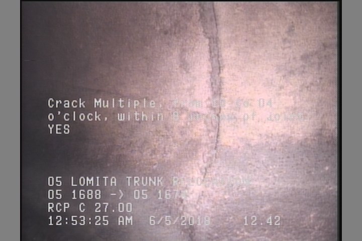 Crack Multiple, from 10 to 04 o'clock, within 8 inches of joint: YES