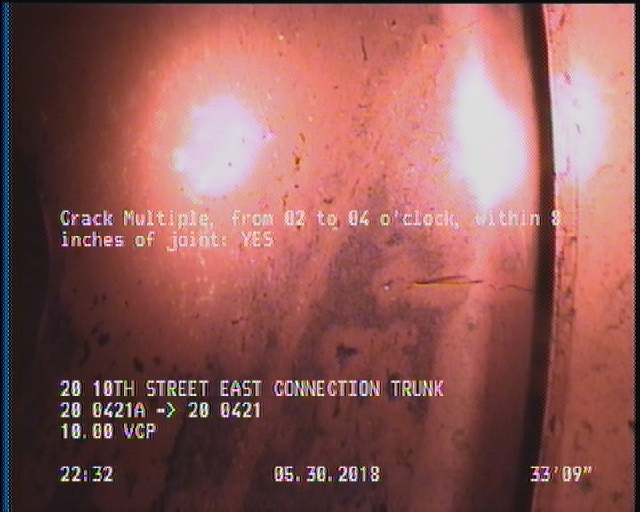 Crack Multiple, from 02 to 04 o'clock, within 8 inches of joint: YES