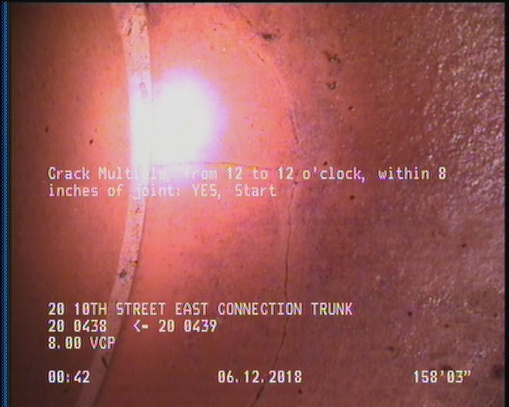 Crack Multiple, from 12 to 12 o'clock, within 8 inches of joint: YES, Start