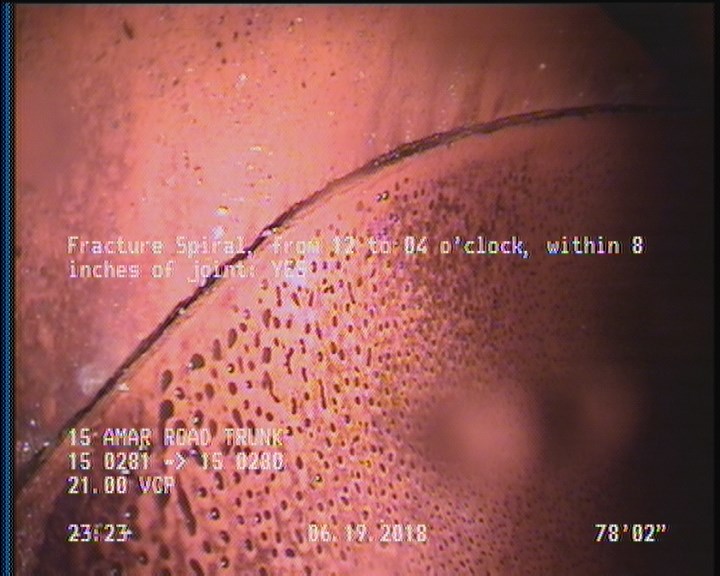 Fracture Spiral, from 12 to 04 o'clock, within 8 inches of joint: YES
