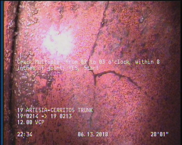 Crack Multiple, from 09 to 03 o'clock, within 8 inches of joint: YES, Start