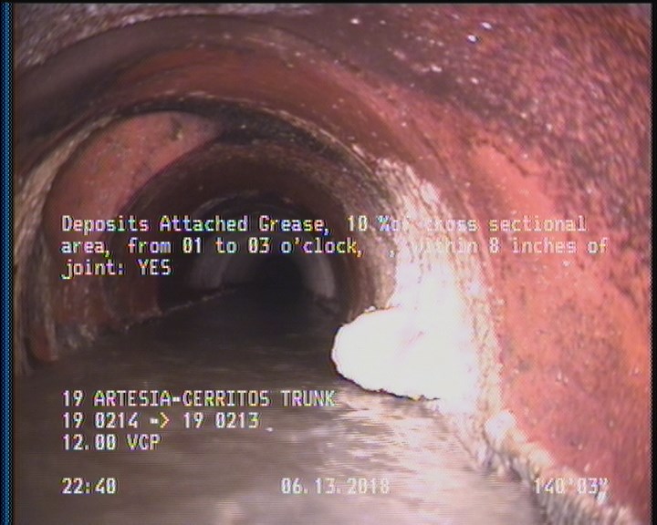 Deposits Attached Grease, 10 %of cross sectional area, from 01 to 03 o'clock, , within 8 inches of joint: YES
