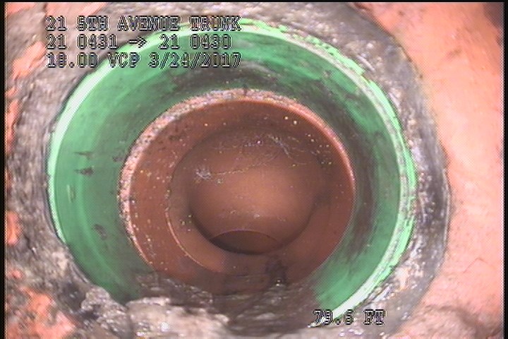 Tap Break-In, at 11 o'clock, -, within 8 inches of joint: YES, 6" - Open