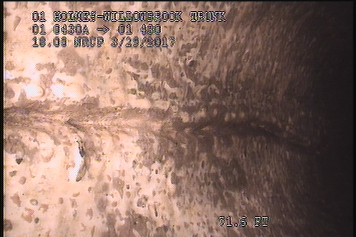 Fracture Longitudinal, at 12 o'clock, within 8 inches of joint: YES, Start - SLIGHT