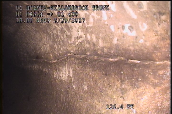 Fracture Longitudinal, at 12 o'clock, within 8 inches of joint: NO - SLIGHT