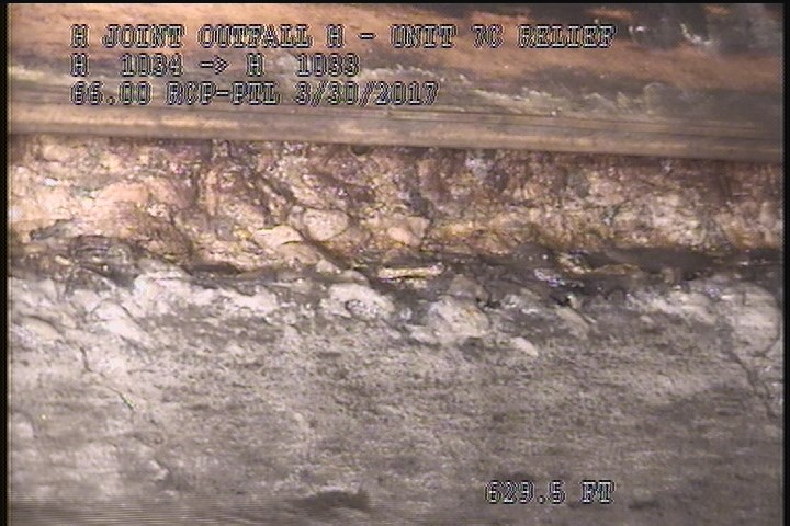 Surface Aggregate Visible, at 07 o'clock, within 8 inches of joint: YES