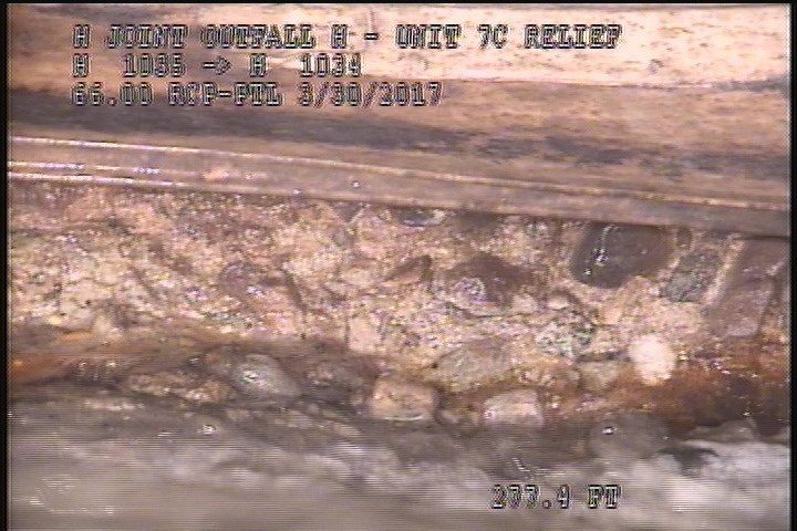 Surface Aggregate Visible, at 07 o'clock, within 8 inches of joint: YES, Start - SEVERE AGG