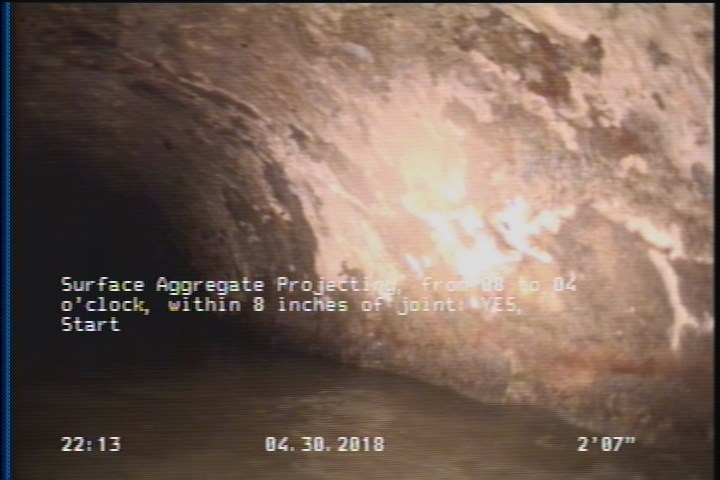 Surface Aggregate Projecting, from 08 to 04 o'clock, within 8 inches of joint: YES, Start