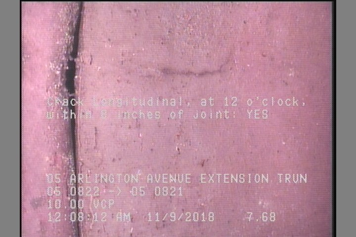Crack Longitudinal, at 12 o'clock, within 8 inches of joint: YES
