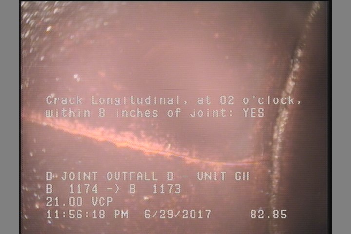 Crack Longitudinal, at 02 o'clock, within 8 inches of joint: YES