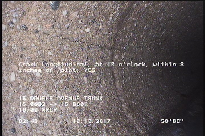 Crack Longitudinal, at 10 o'clock, within 8 inches of joint: YES