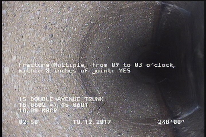 Fracture Multiple, from 09 to 03 o'clock, within 8 inches of joint: YES