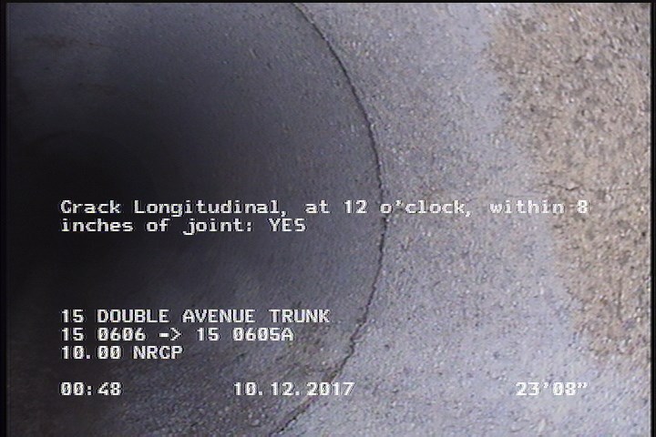 Crack Longitudinal, at 12 o'clock, within 8 inches of joint: YES