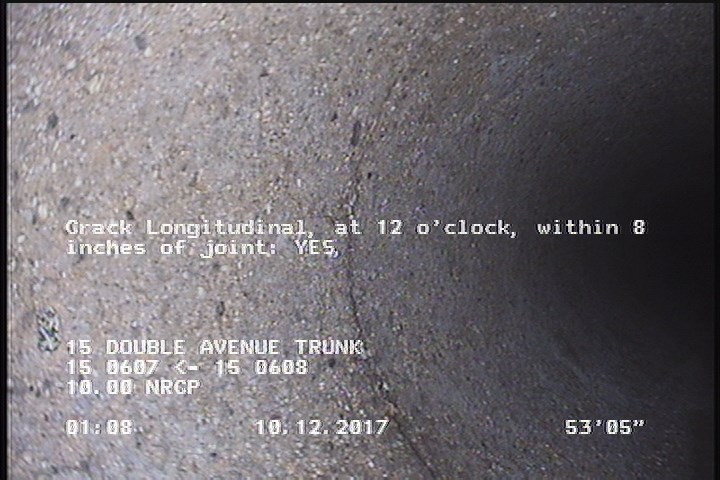 Crack Longitudinal, at 12 o'clock, within 8 inches of joint: YES
