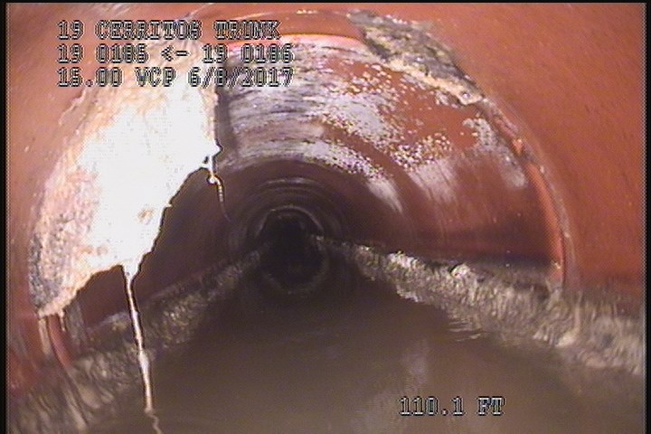 Deposits Attached Encrustation, 20 %of cross sectional area, from 08 to 11 o'clock, , within 8 inches of joint: YES