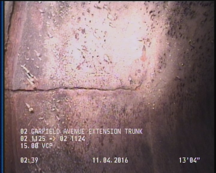 Crack Multiple, from 09 to 03 o'clock, within 8 inches of joint: YES, Start