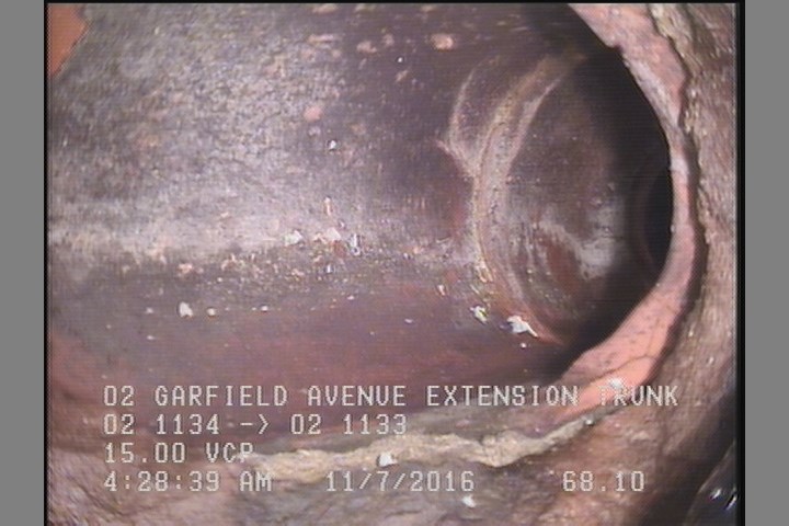 Tap Break-In, at 02 o'clock, -, within 8 inches of joint: NO, 6"