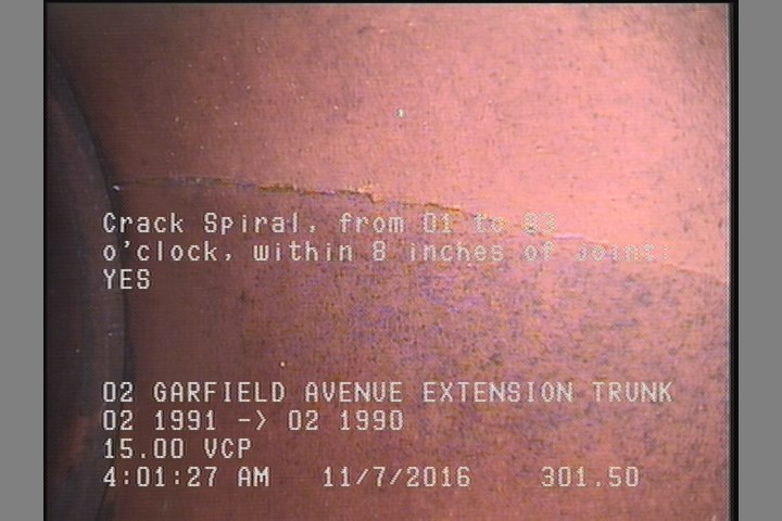Crack Spiral, from 01 to 03 o'clock, within 8 inches of joint: YES